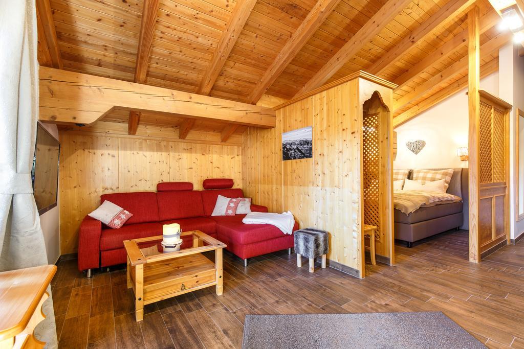 Bergsucht-Ruhpolding, Traumlage Am Sonnigen Suedhang, Kostenlose Parkplaetze, Schnelles Wlan, Ruhige Sackgasse, Netflix Inklusive Exterior photo